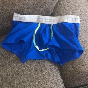 Playful Men’s Large Like New Trunk